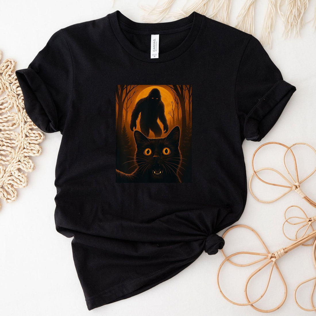 Scared Cat Selfie with Zombie Bigfoot Sasquatch Halloween Cat T-Shirt